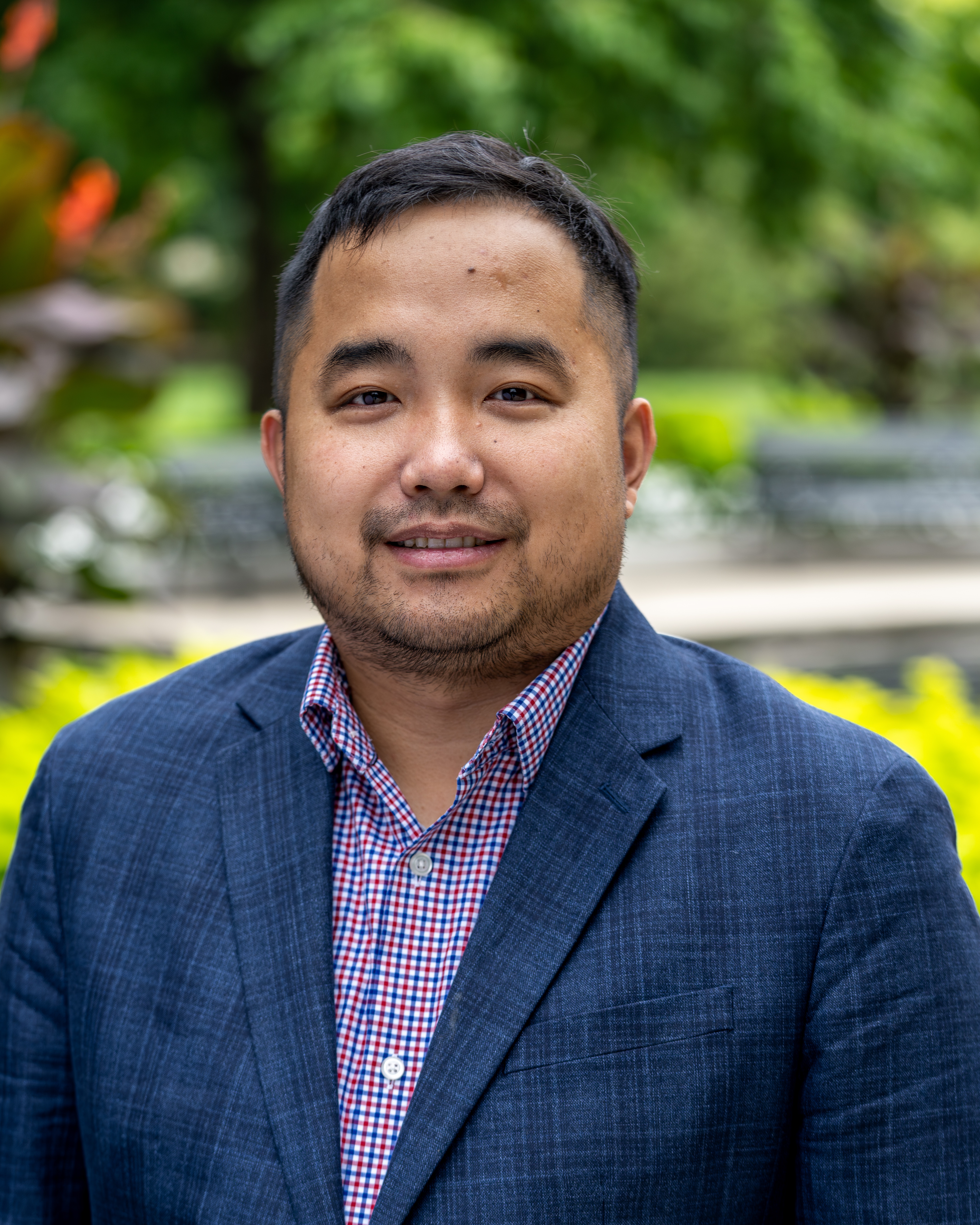 Portrait of Dr. Guanyu Hu