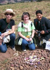Image of Robin Buell in potato field