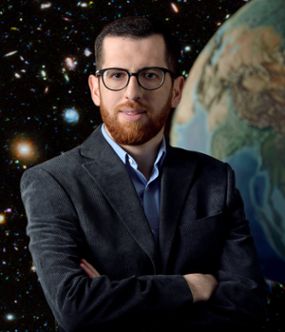 Image of Elias Aydi in the MSU Planetarium.